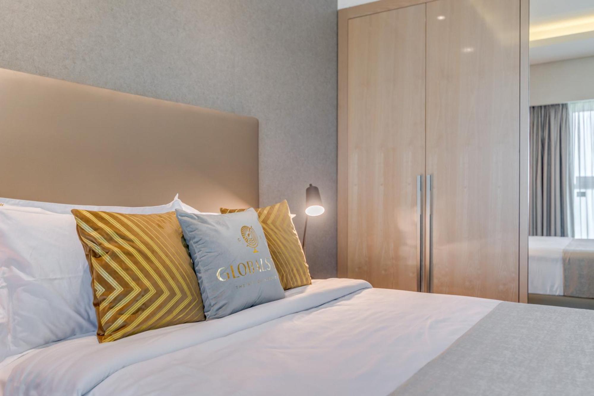 Globalstay Damac Towers By Paramount In Business Bay Dubai Exteriör bild